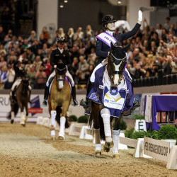 Larissa Pauluis suivie de Justin Verboomen (© FEI/www.sportfotos-lafrentz.de / Stefan Lafrentz)