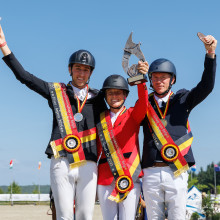 Lara de Liedekerke-Meier sur la plus haute marche du championnat de Belgique (© Hippo Foto Media - Libby Law)