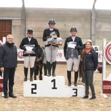 Le podium de la Coupe Cavalor de jumping (© Temps de Poses)