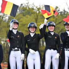 Clara Collard et l'équipe juniors à Compiègne