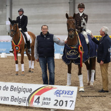 Larissa Pauluis et F-S Irish Coffee vainqueurs du Championnat des 4 ans de Belgique 2017 - Temps de Poses (c)